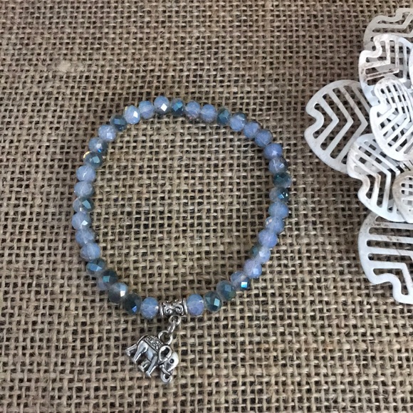 The Metal Daisy Jewelry - Glass bead bracelet with elephant charm